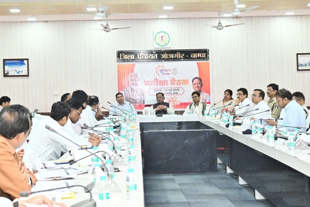 मुख्यमंत्री श्री विष्णु देव साय ने जांजगीर-चांपा जिले में सड़क निर्माण के स्वीकृति प्रस्ताव पर विलंब को लेकर जताई नाराजगी,,