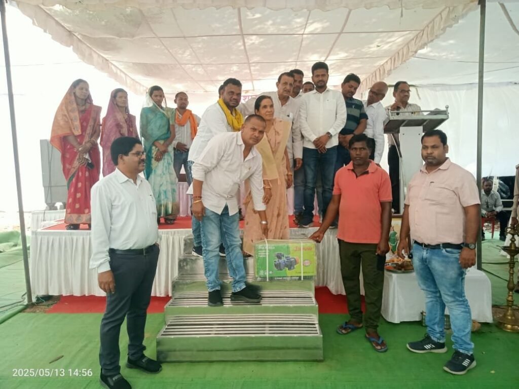 सुशासन तिहार 2025 के तहत कोरबी में समाधान शिविर हुई आयोजित,, 4126 में से 2320 आवेदनों का हुआ निराकरण